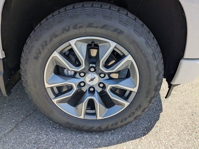 Used 2024 Chevrolet Silverado 1500 RST w/ Protection Package AWD/4WD image 11