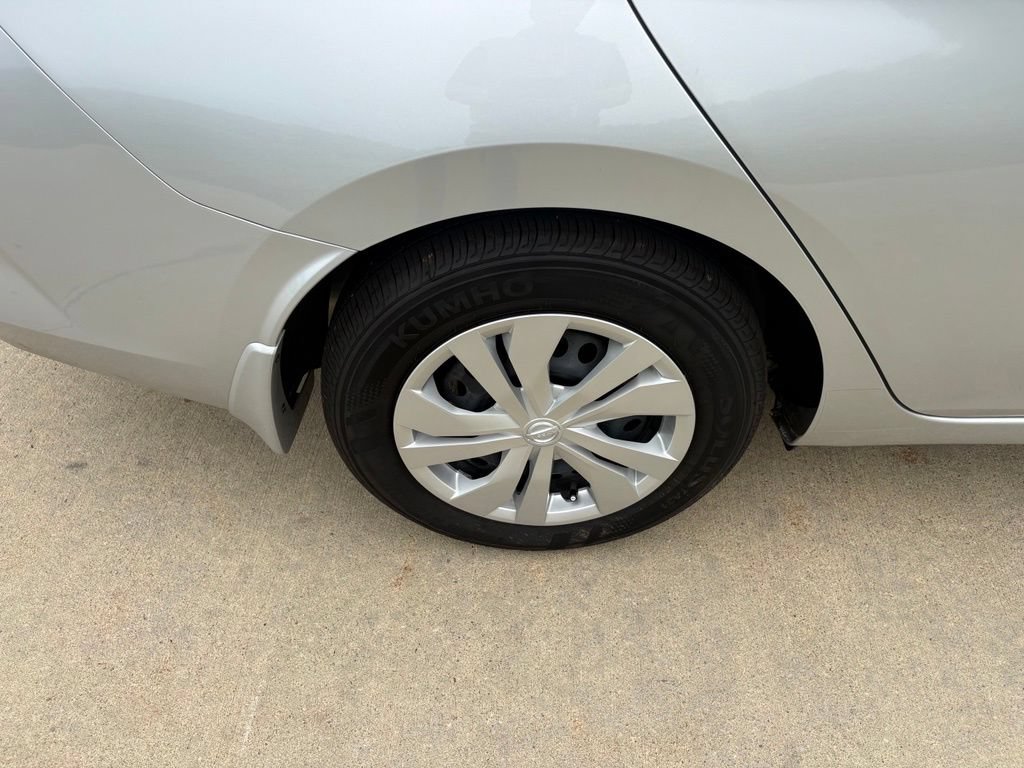 Used 2025 Nissan Versa S w/ Trunk Package FWD image 44