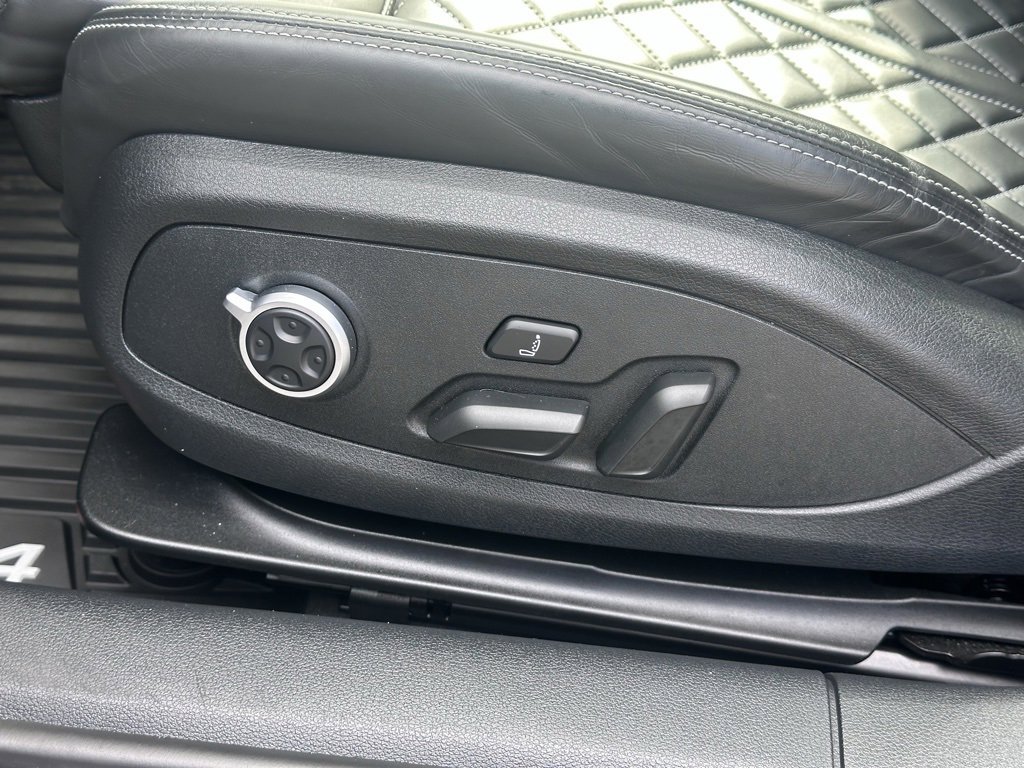 Used 2023 Audi S4 Premium Plus w/ Premium Plus Package image 16