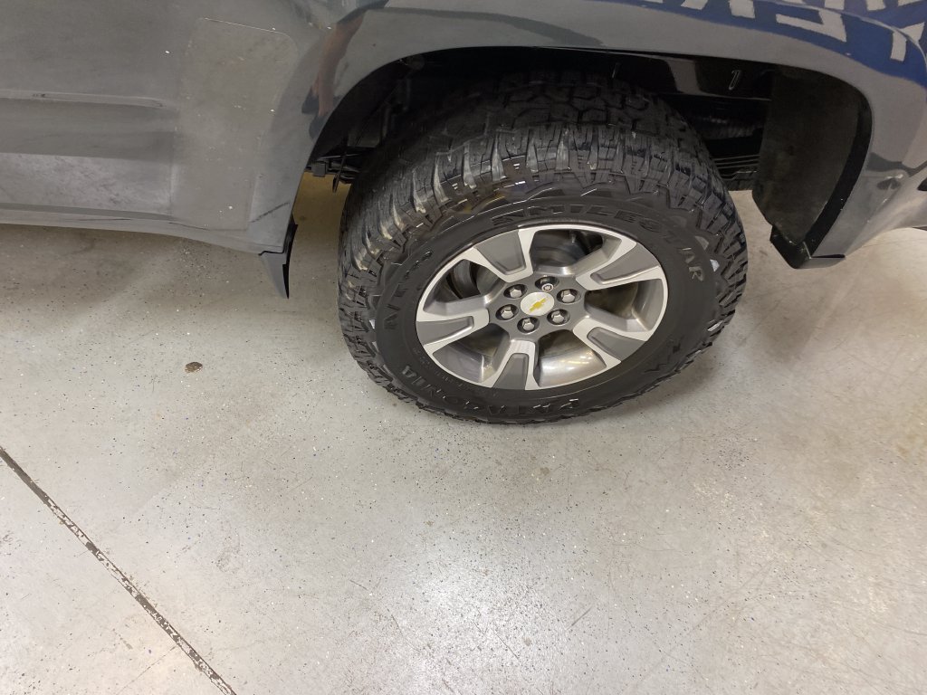Used 2018 Chevrolet Colorado Z71 RWD image 12