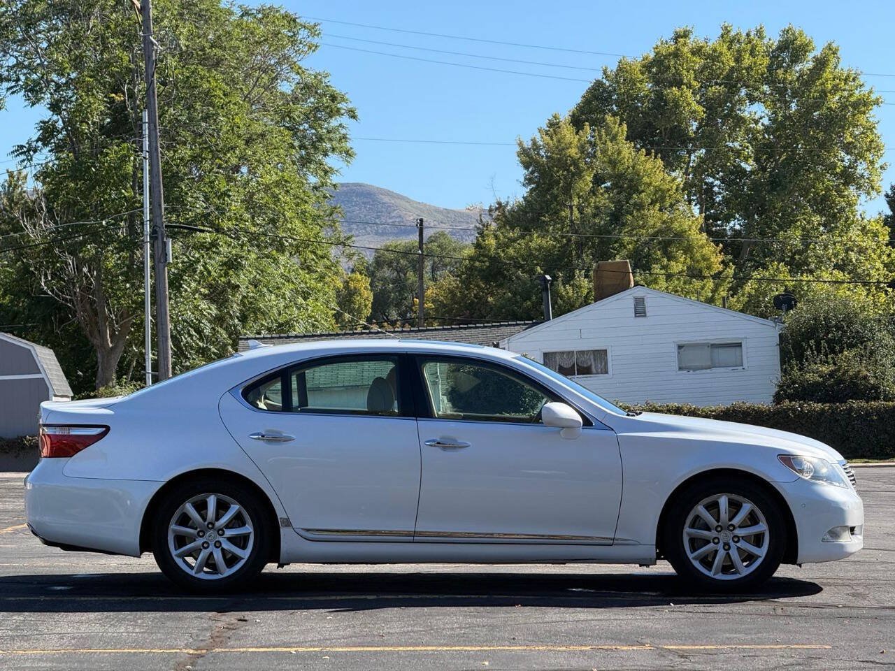 Used 2007 Lexus LS 460 RWD image 6