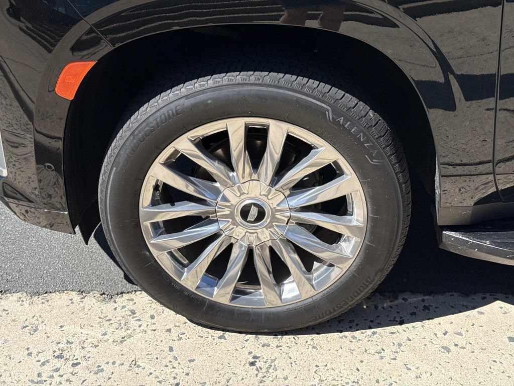 Certified 2024 Cadillac Escalade ESV Premium Luxury AWD/4WD image 7