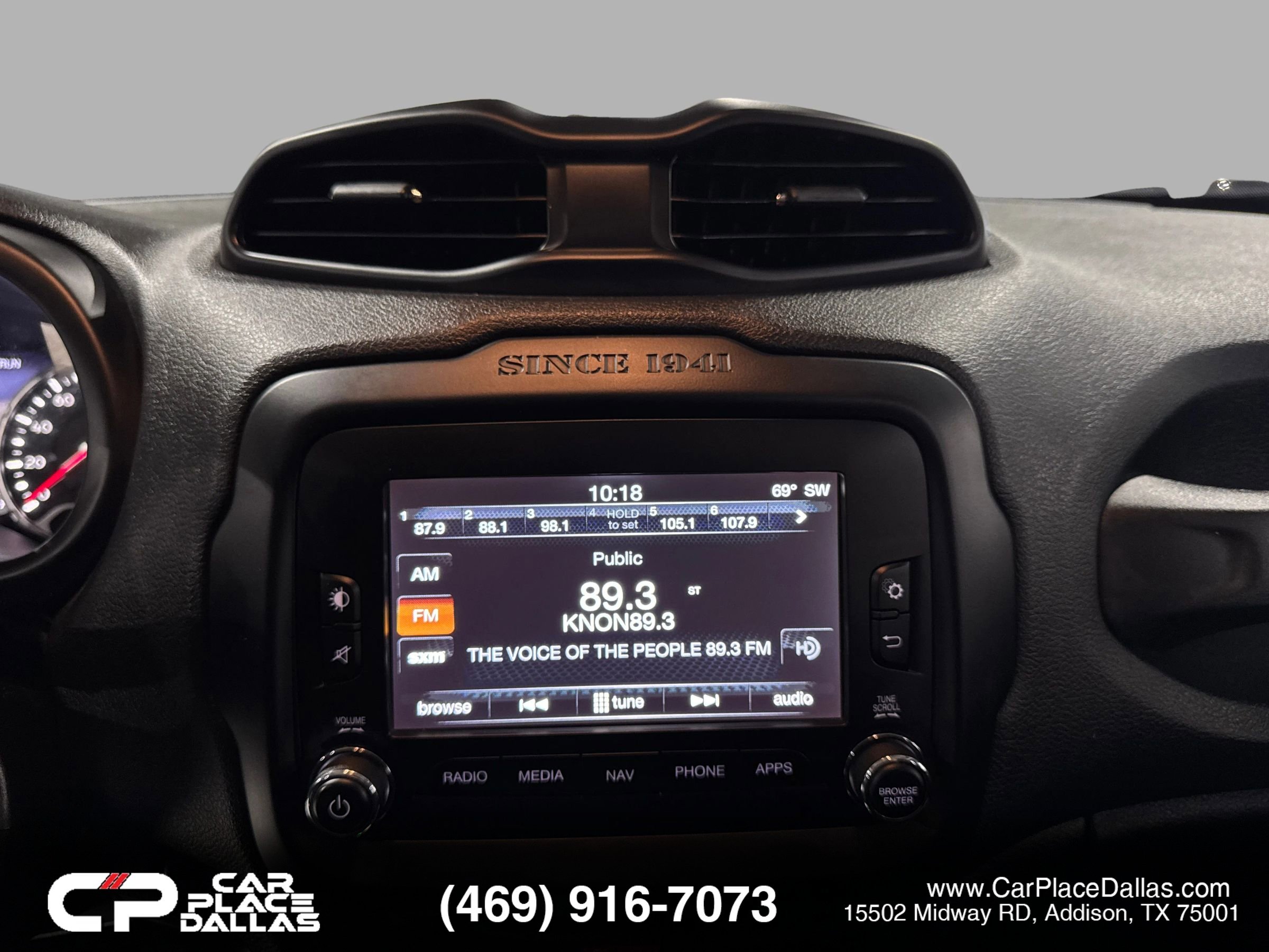 Used 2017 Jeep Renegade Altitude image 33