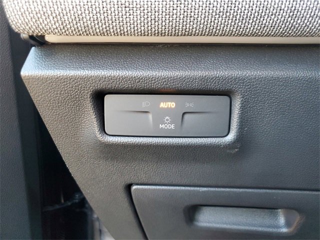 Certified 2025 Volkswagen Tiguan S image 28