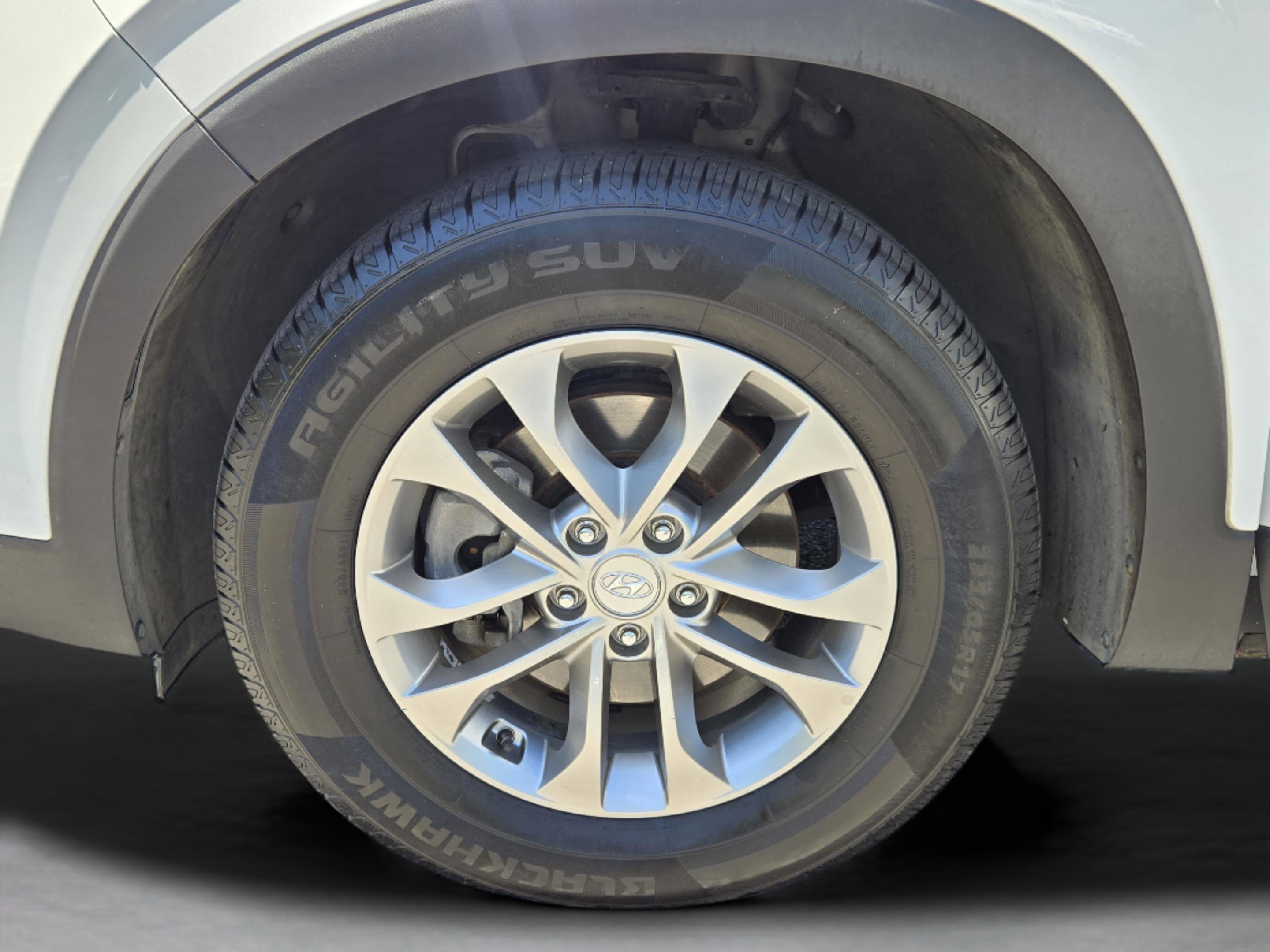 Used 2019 Hyundai Santa Fe SE FWD image 30