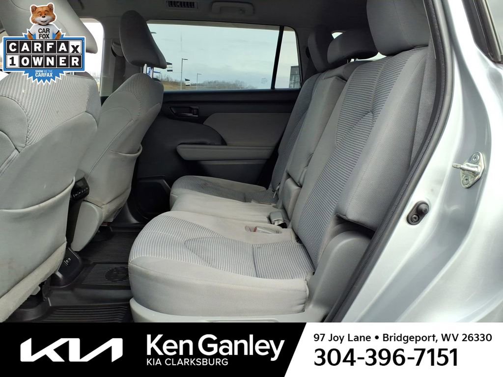 Used 2021 Toyota Highlander LE image 16