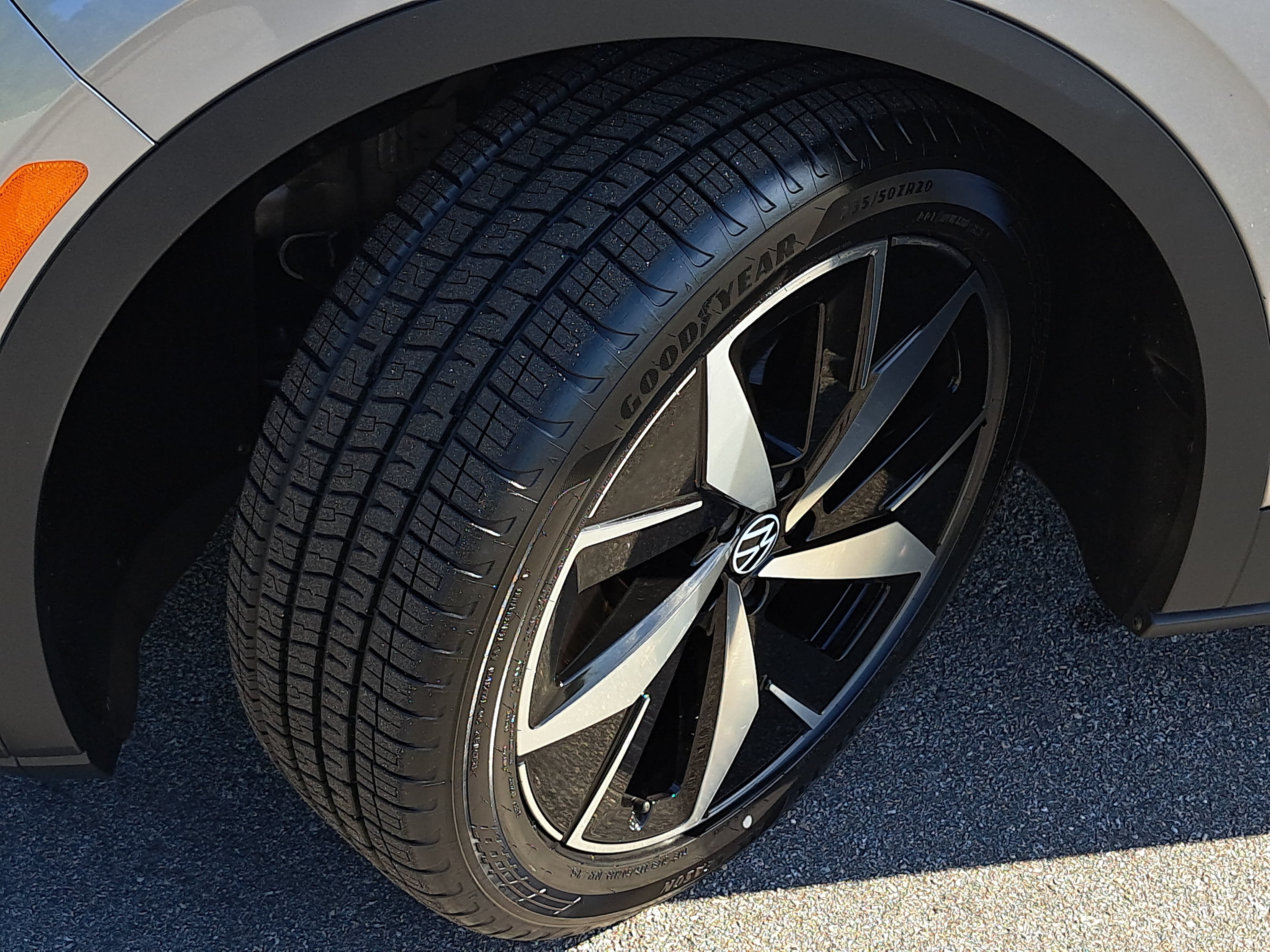 Used 2023 Volkswagen ID.4 Pro S RWD image 34