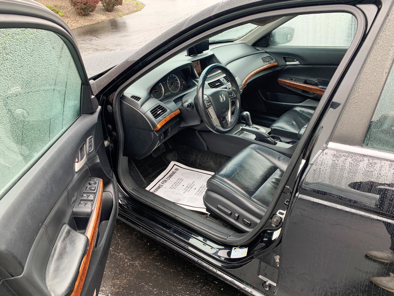 Used 2011 Honda Accord EX-L image 4