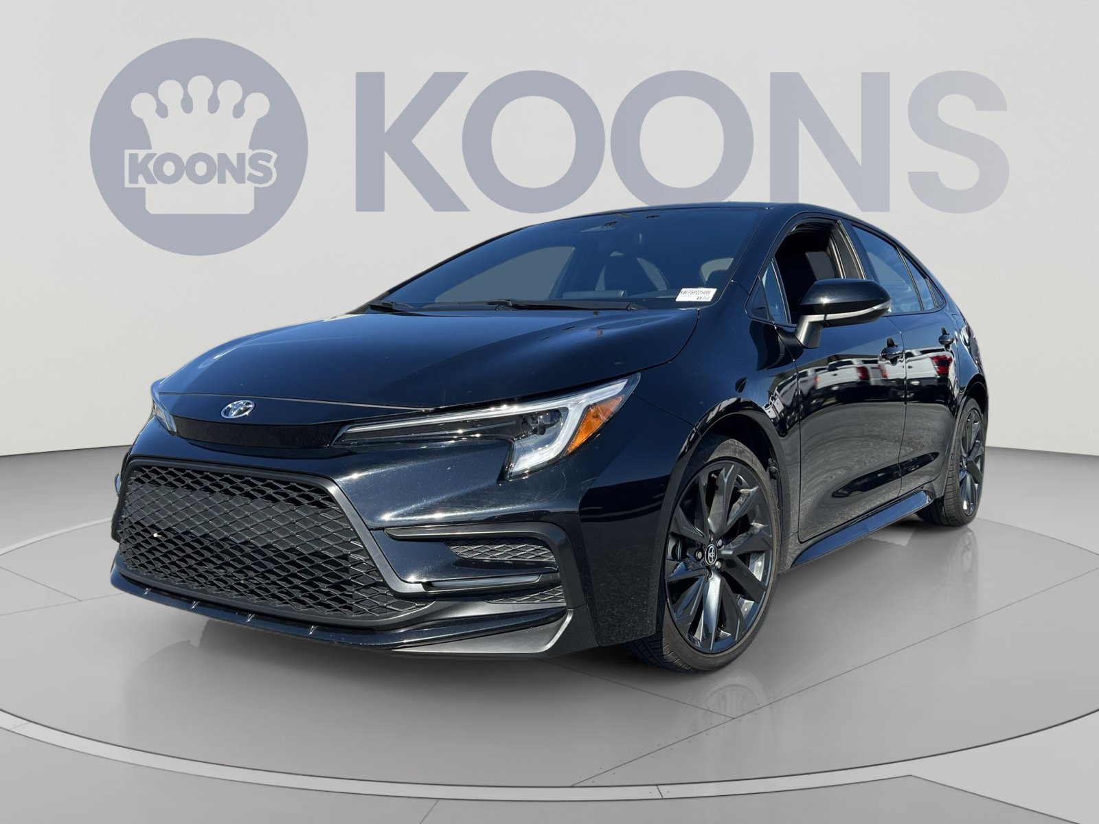 Used 2025 Toyota Corolla SE FWD image 1