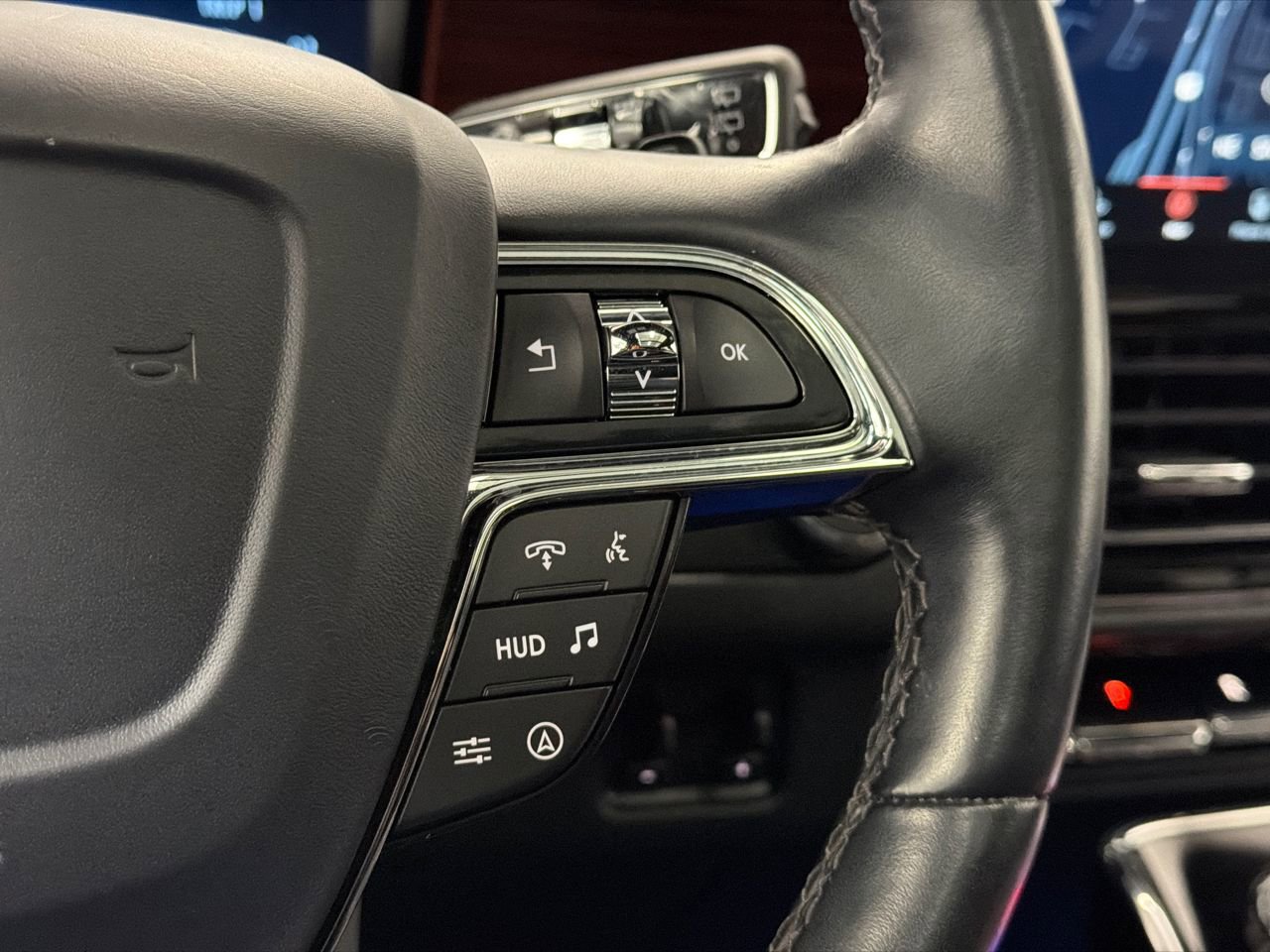 Certified 2023 Lincoln Navigator L Reserve image 26