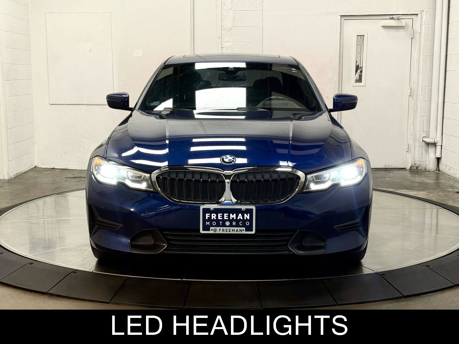 Used 2019 BMW 330i xDrive Sedan w/ Premium Package AWD/4WD image 3