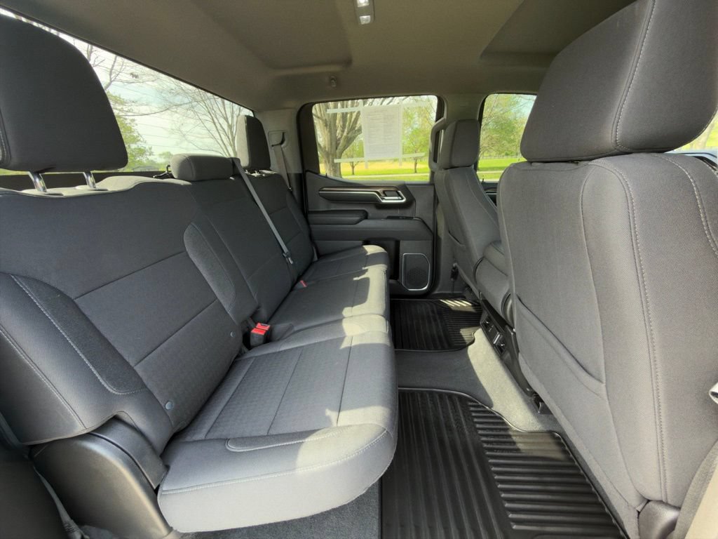 Used 2025 Chevrolet Silverado 1500 RST AWD/4WD image 23
