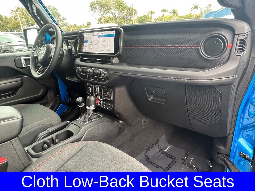 Used 2025 Jeep Wrangler Unlimited Rubicon image 23