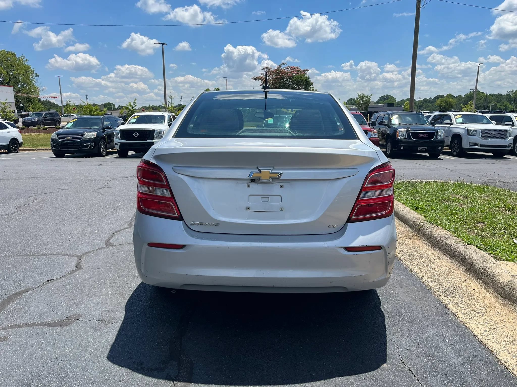 Used 2017 Chevrolet Sonic LT FWD image 6