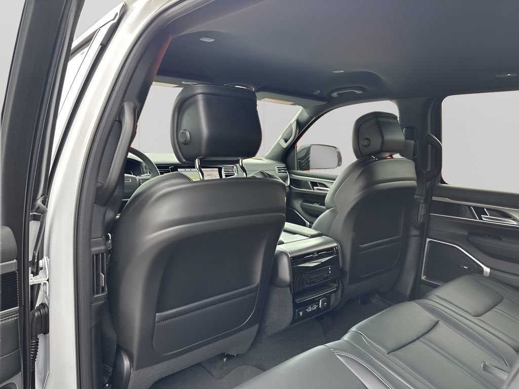 New 2026 Jeep Grand Wagoneer L Limited w/ 8-Passenger Seating Package AWD/4WD image 21
