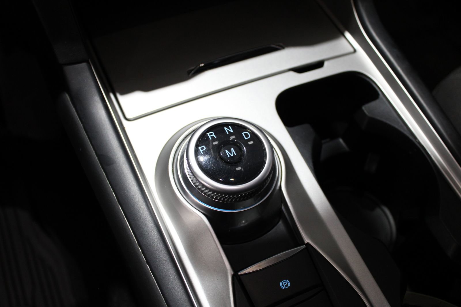 Used 2020 Ford Explorer XLT image 29