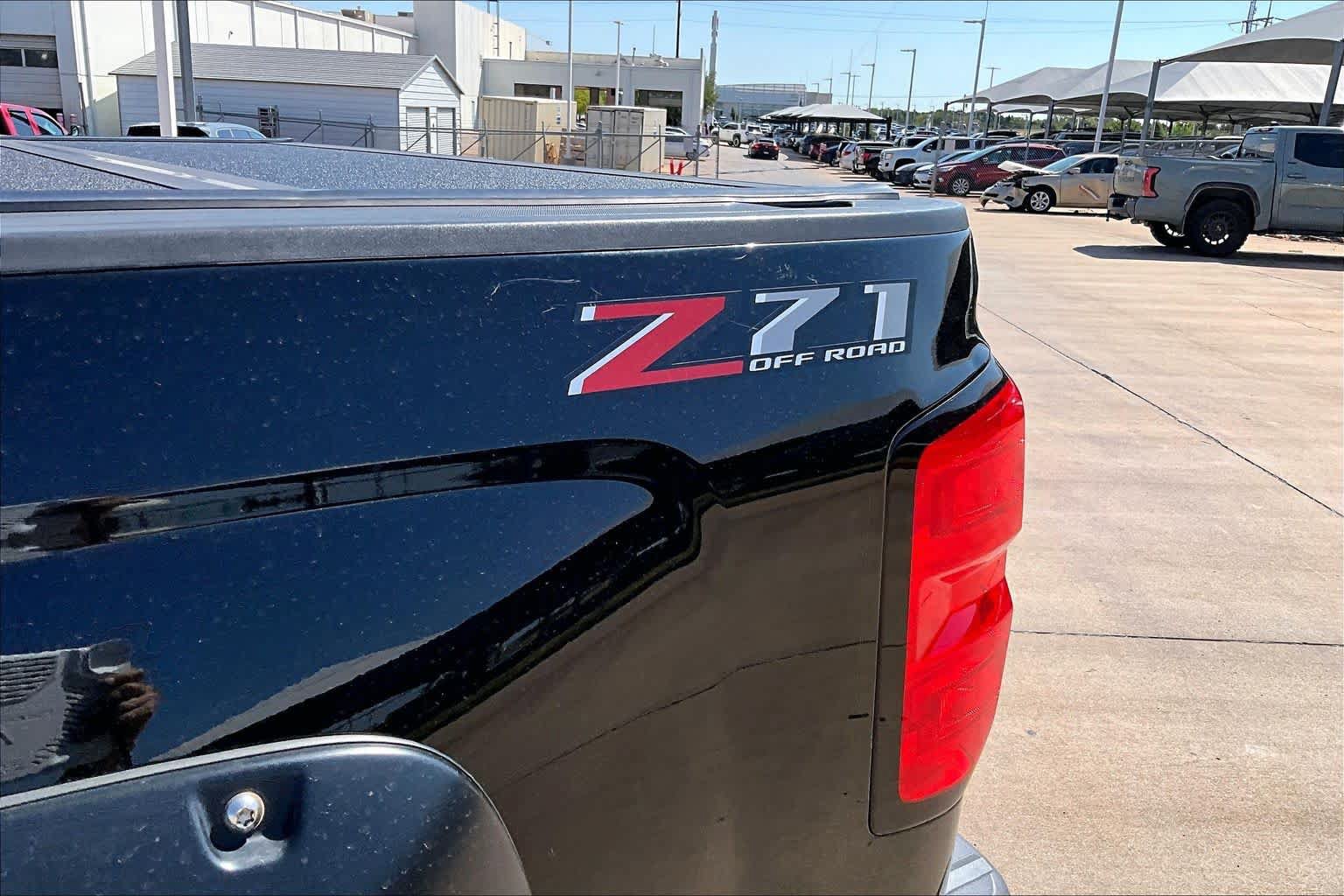 Used 2018 Chevrolet Silverado 1500 LT w/ Texas Edition AWD/4WD image 31