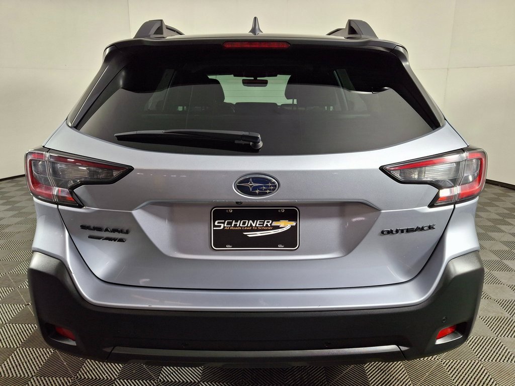 Used 2023 Subaru Outback Onyx Edition image 4