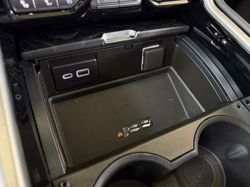 Used 2022 GMC Yukon Denali image 24