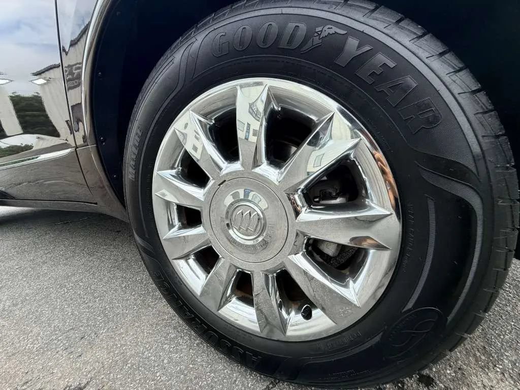 Used 2015 Buick Enclave Premium FWD image 19