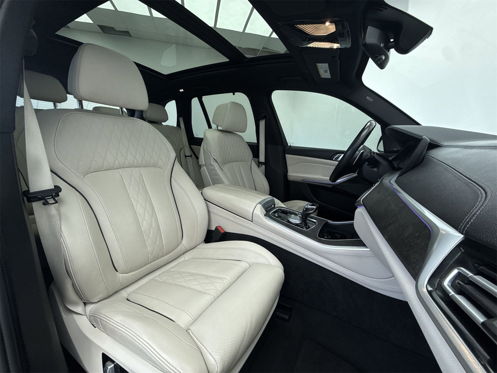 Used 2021 BMW X5 sDrive40i w/ M Sport Package image 13