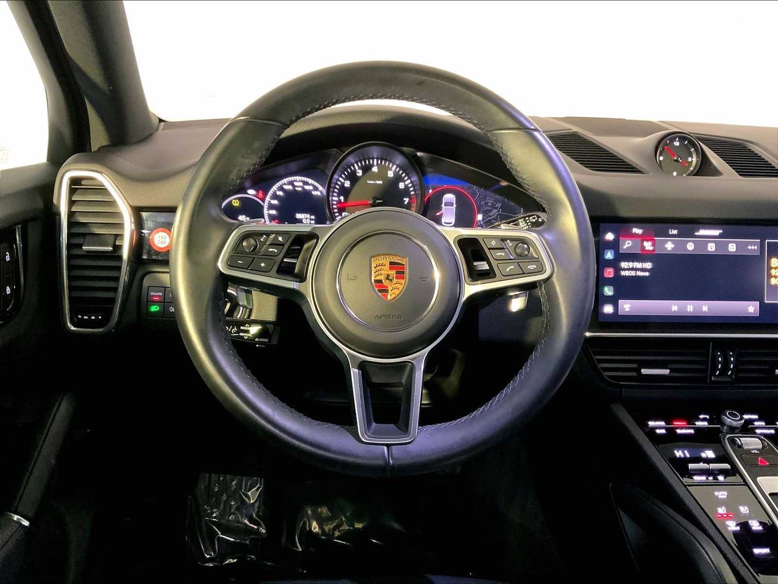 Certified 2022 Porsche Cayenne w/ Premium Package image 15