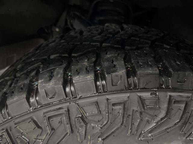 Used 2024 GMC Canyon AT4X w/ AT4X AEV Edition image 40