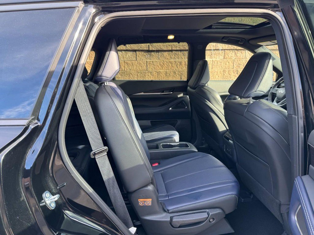 Used 2026 INFINITI QX60 Sport w/ Dark Cargo Package image 10