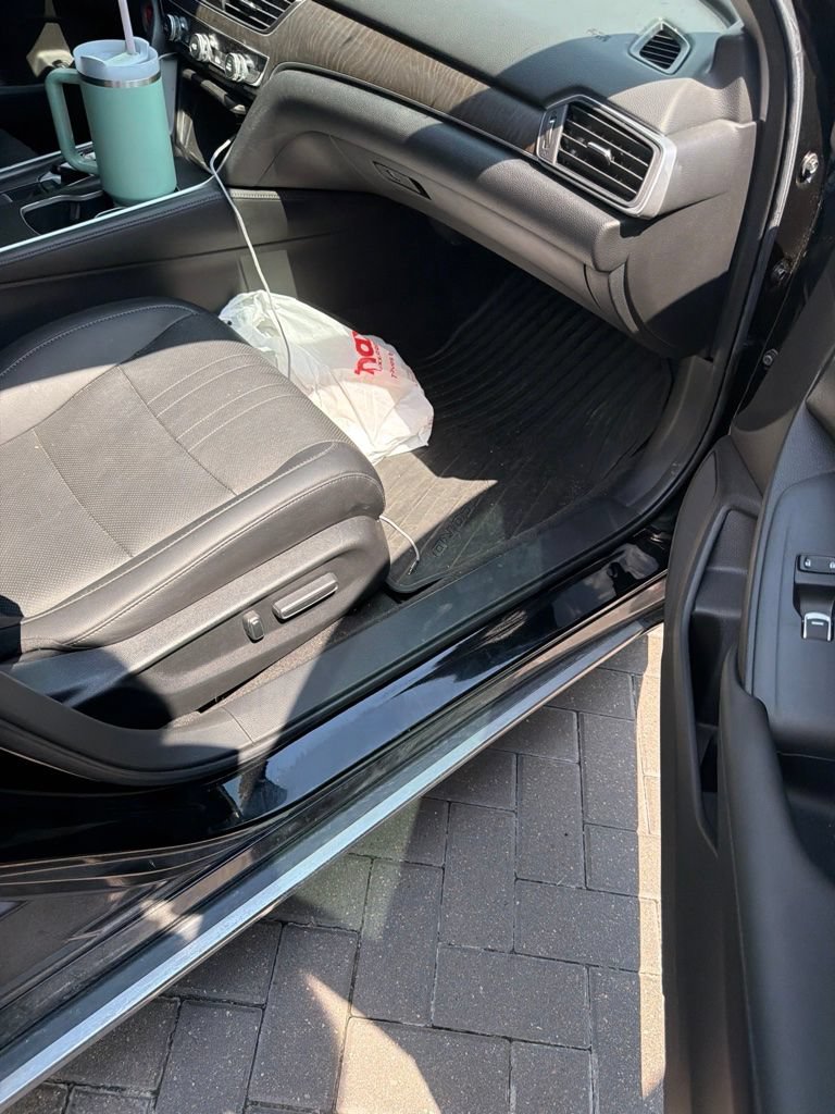 Used 2019 Honda Accord EX-L image 2