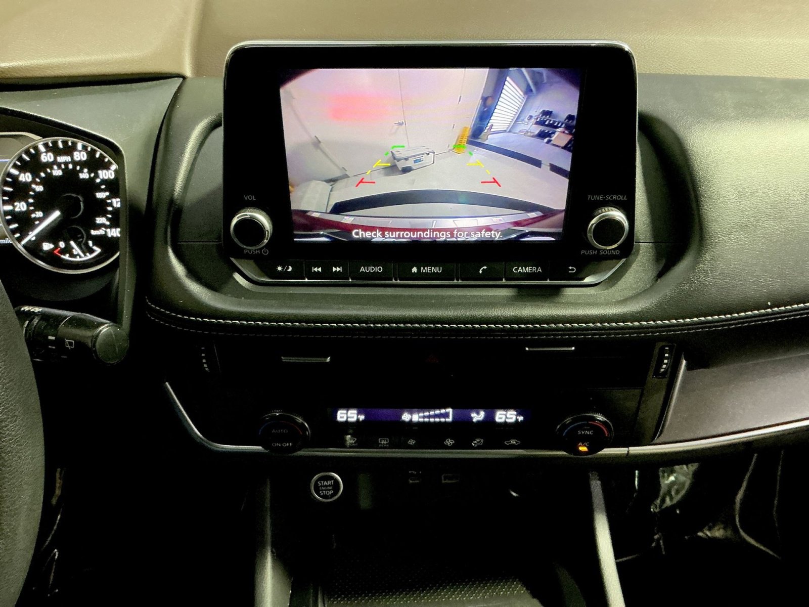 Used 2022 Nissan Rogue SV image 27