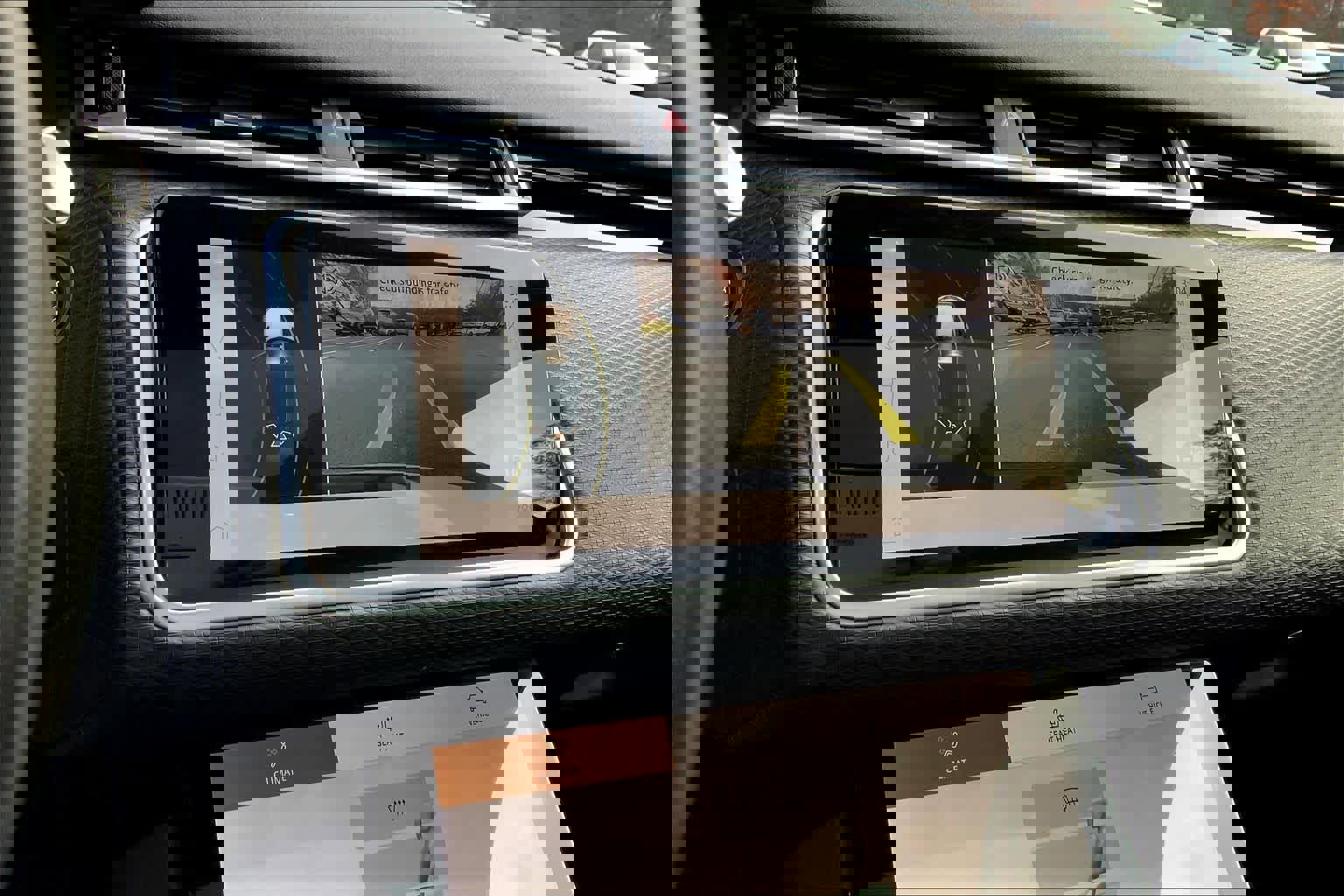 Used 2023 Land Rover Range Rover Velar R-Dynamic S image 26