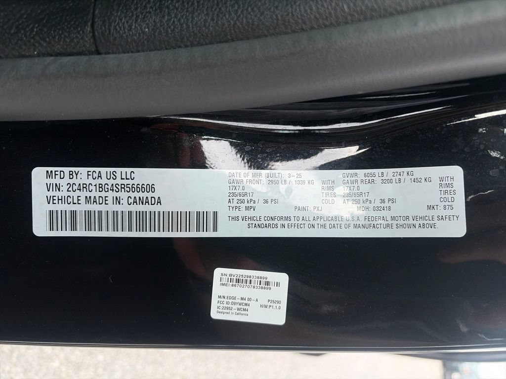 Used 2025 Chrysler Pacifica Select FWD image 29