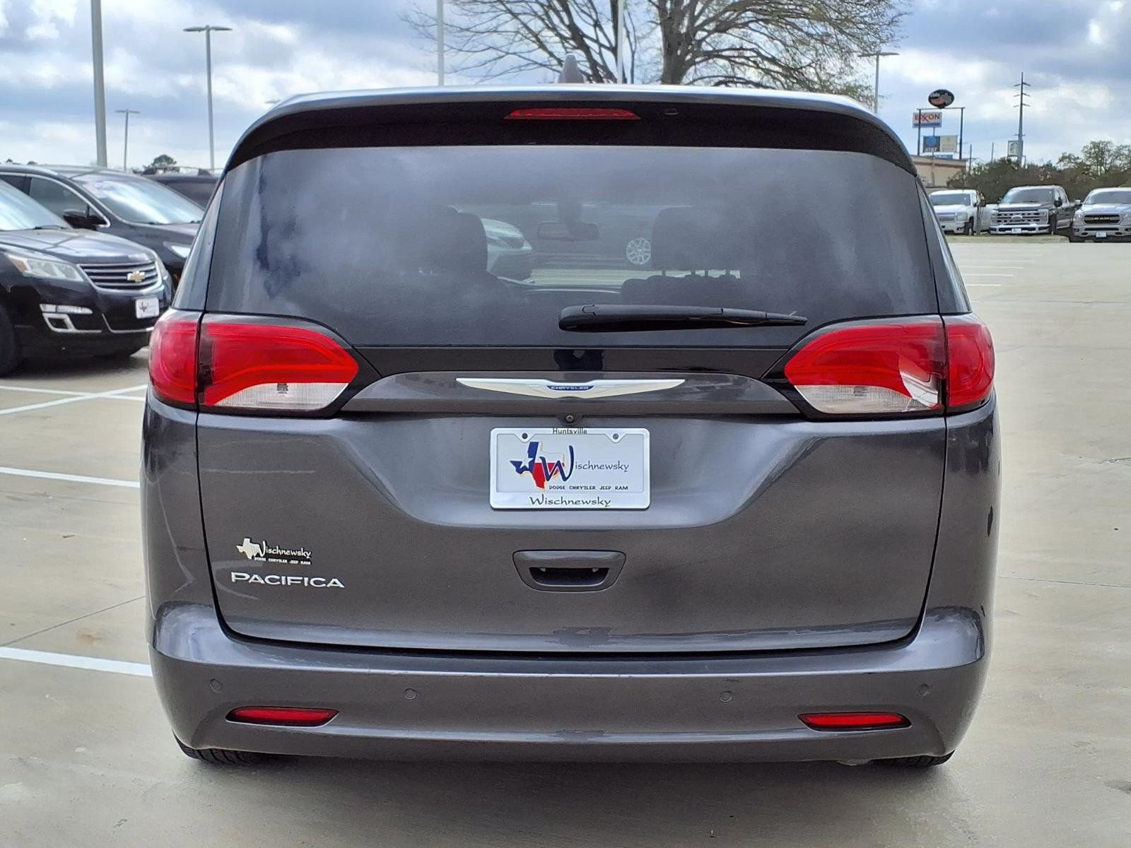 Used 2019 Chrysler Pacifica LX FWD image 7