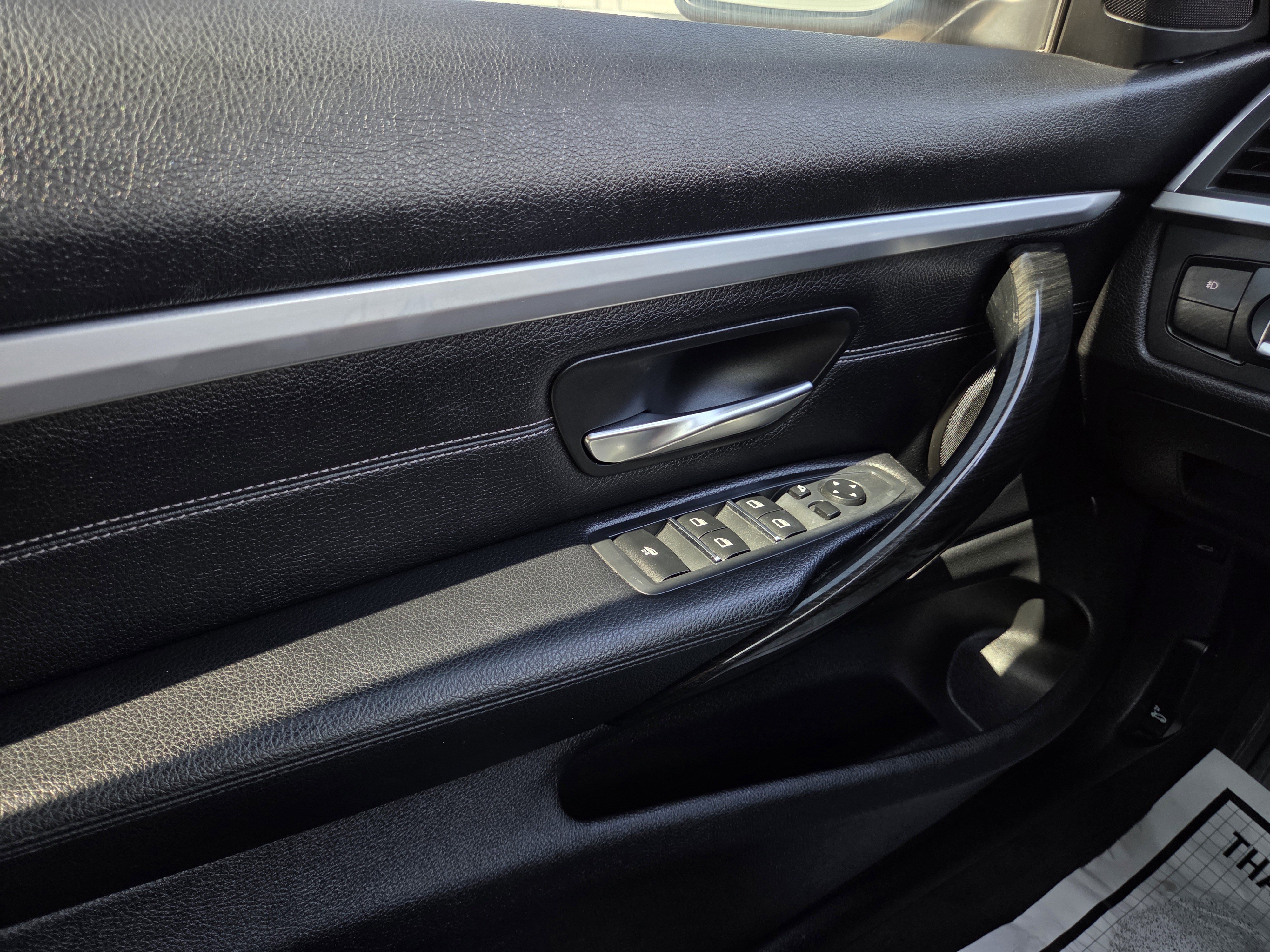 Used 2018 BMW 430i xDrive Convertible image 32