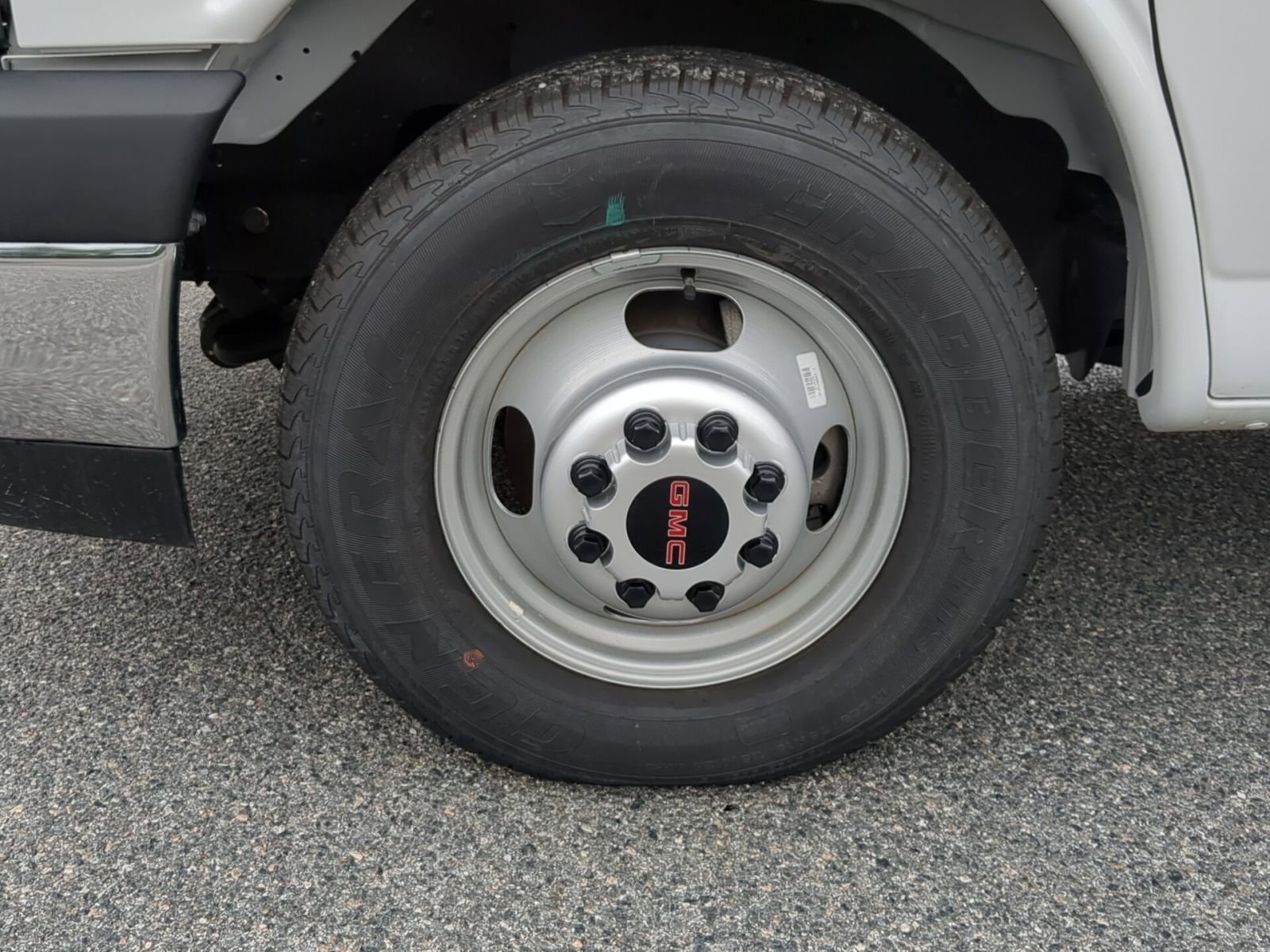 New 2025 GMC Savana 4500 w/ Power Convenience Package image 32