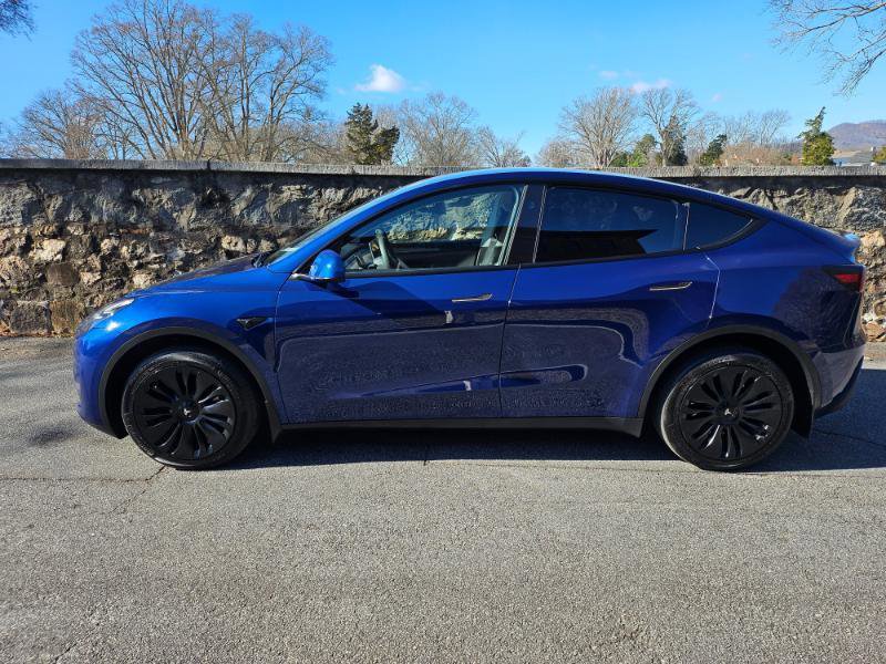 Used 2023 Tesla Model Y Long Range image 8