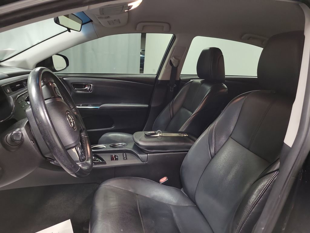 Used 2016 Toyota Avalon XLE image 13