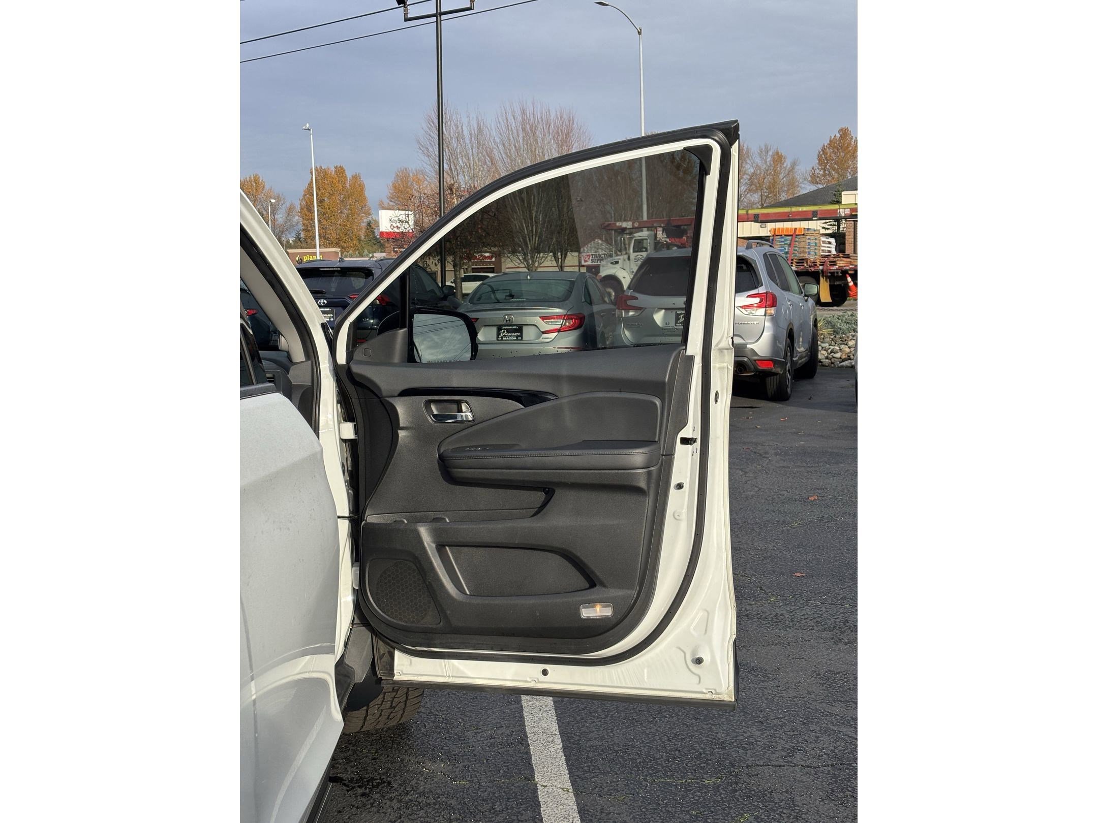 Used 2022 Honda Pilot Touring image 9