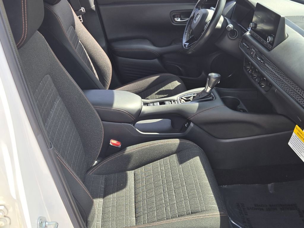 Certified 2023 Honda HR-V Sport image 18