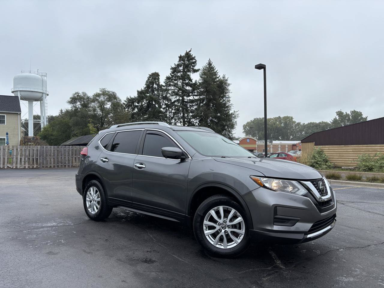 Used 2018 Nissan Rogue SV w/ Sun & Sound Touring Package AWD/4WD image 11