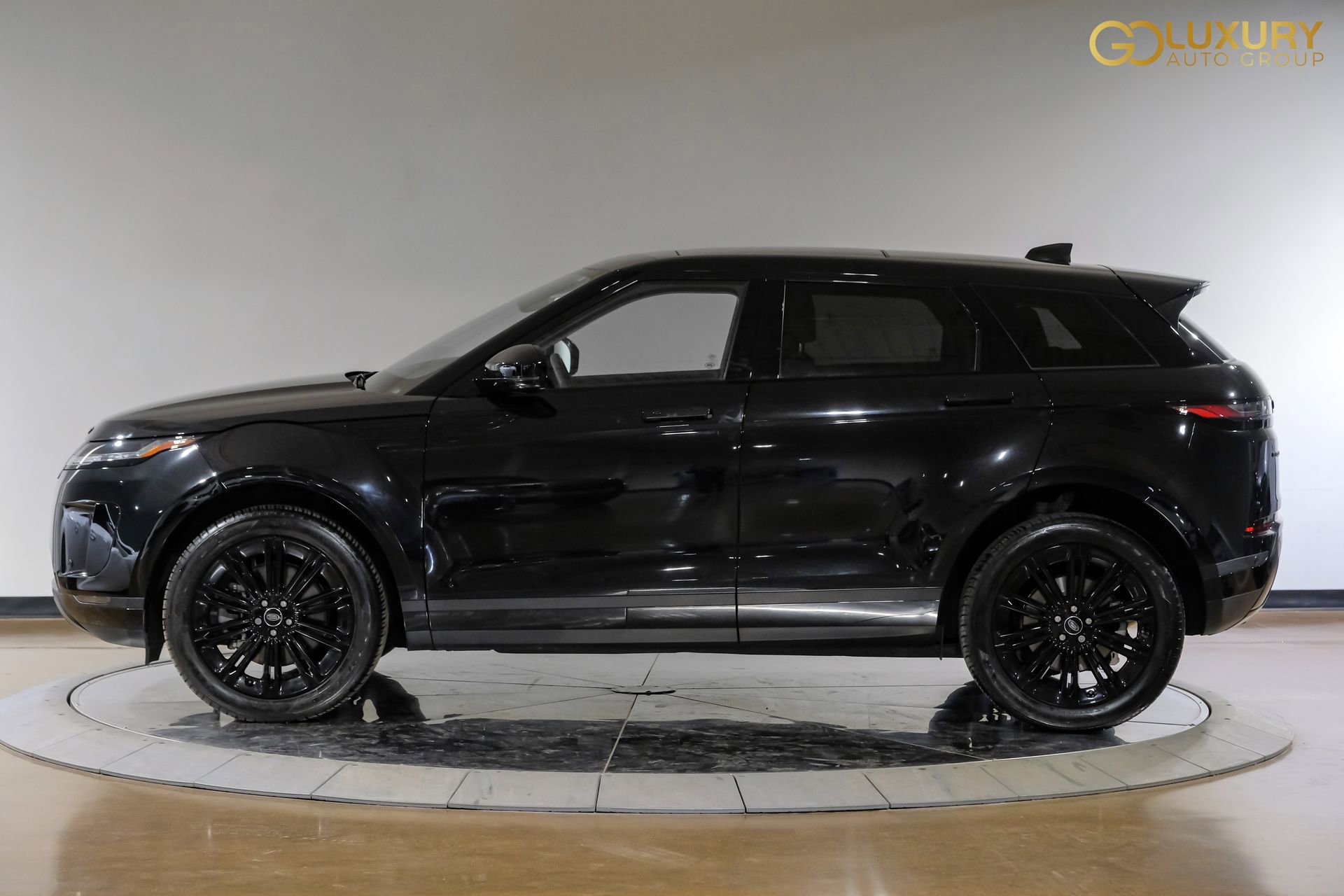 Used 2024 Land Rover Range Rover Evoque S AWD/4WD image 13