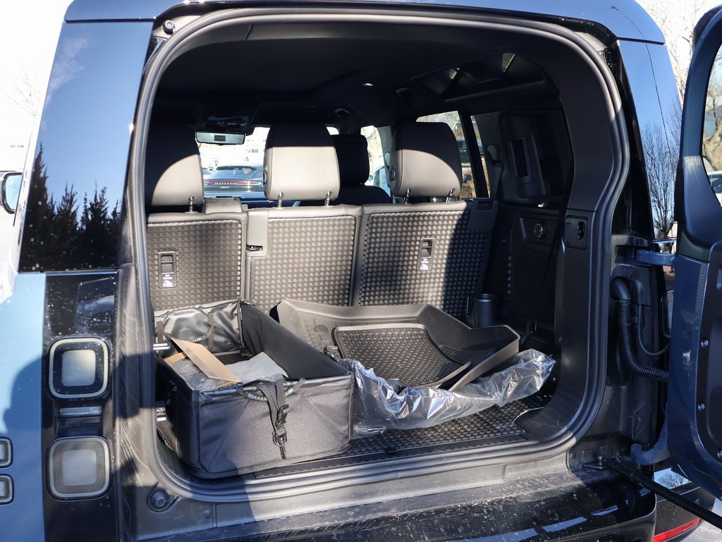 New 2026 Land Rover Defender 110 X-Dynamic SE AWD/4WD image 15