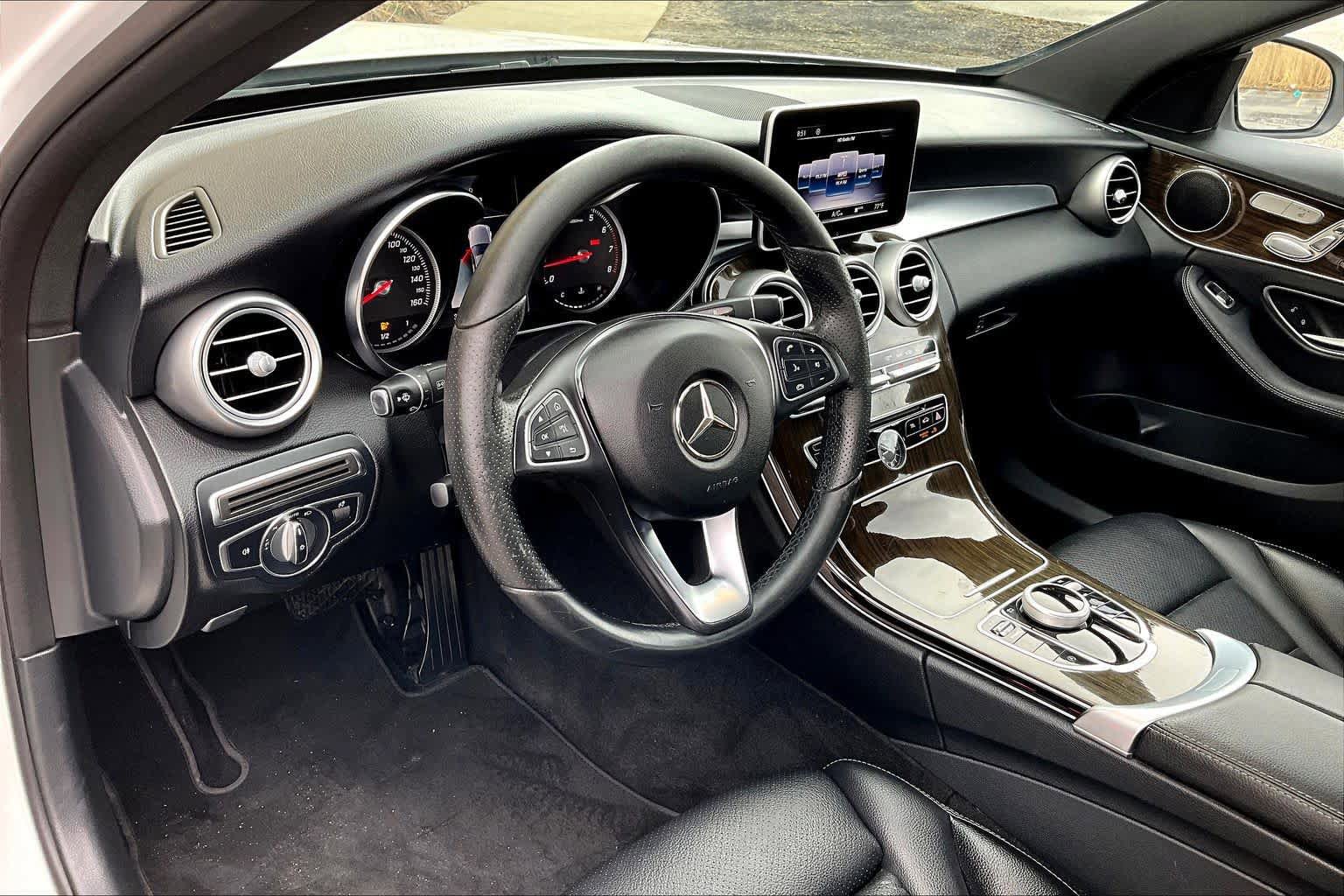 Used 2018 Mercedes-Benz C 300 4MATIC Sedan image 17