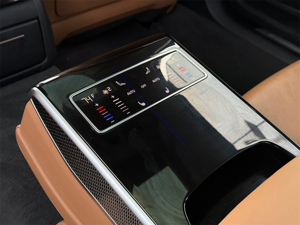 Used 2020 Audi S8 L image 21