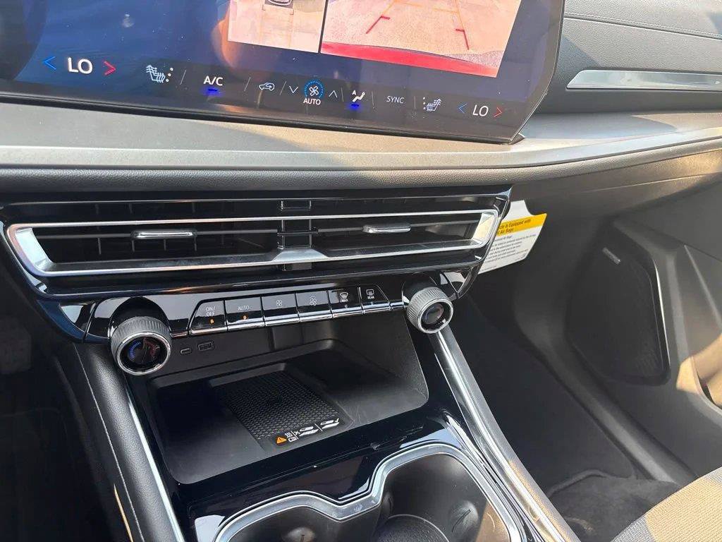New 2026 Chevrolet Traverse LT w/ Enhanced Driving Package FWD image 49