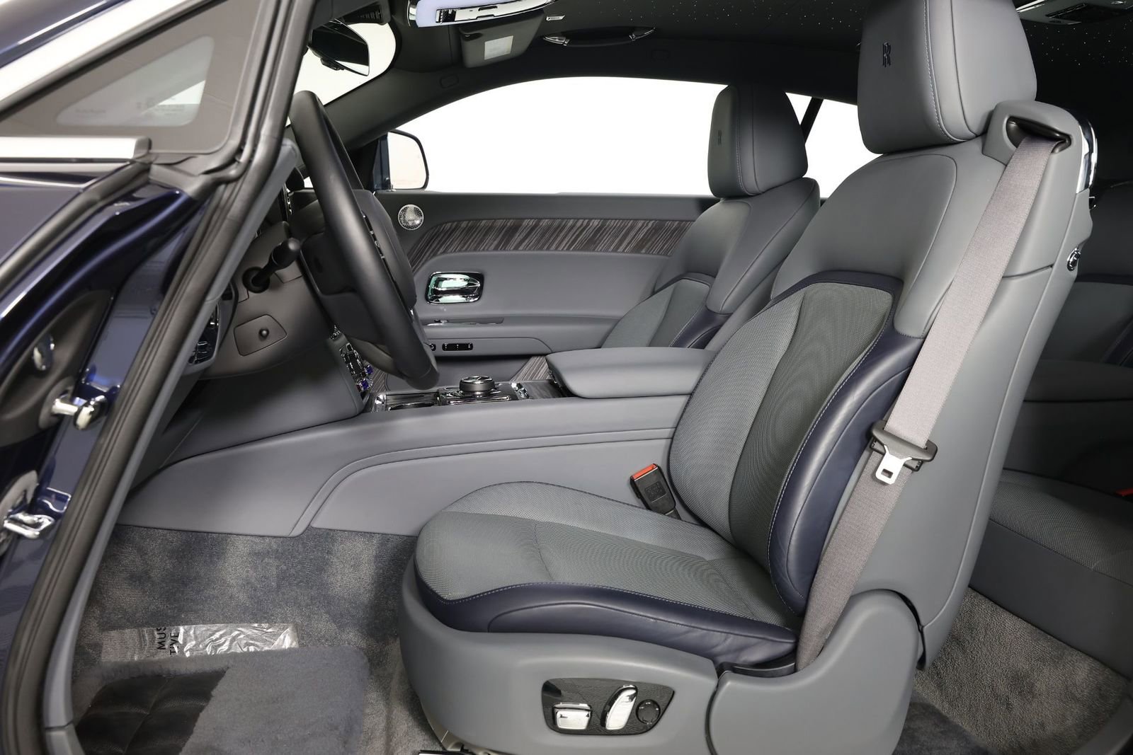 Used 2024 Rolls-Royce Spectre w/ Spectre Launch Package image 5