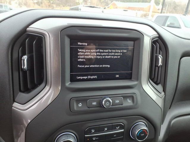 Used 2025 Chevrolet Silverado 3500 W/T image 10