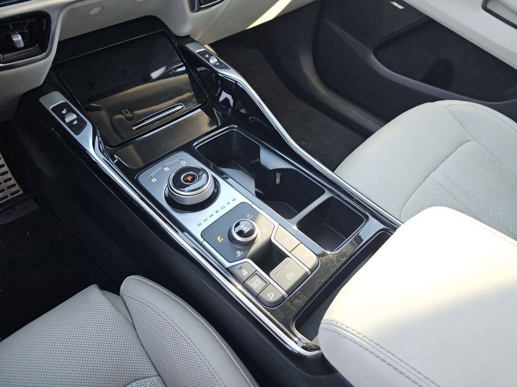 Used 2023 Kia Sorento SX Prestige w/ Panoramic Sunroof Package image 28