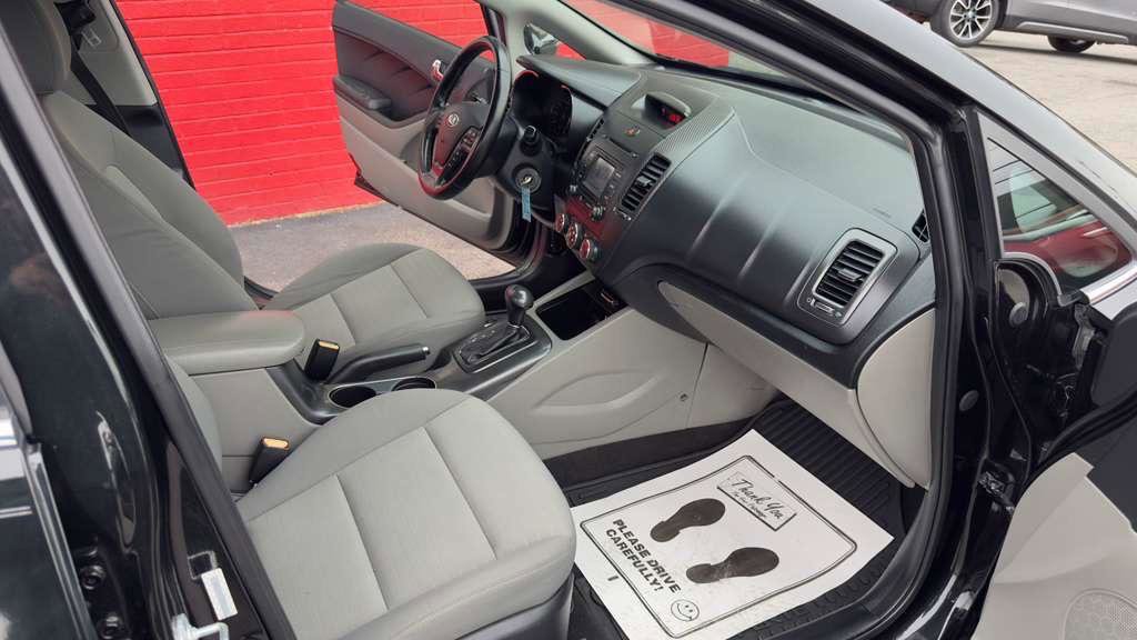 Used 2015 Kia Forte EX w/ UVO Package W/17" Alloys image 14