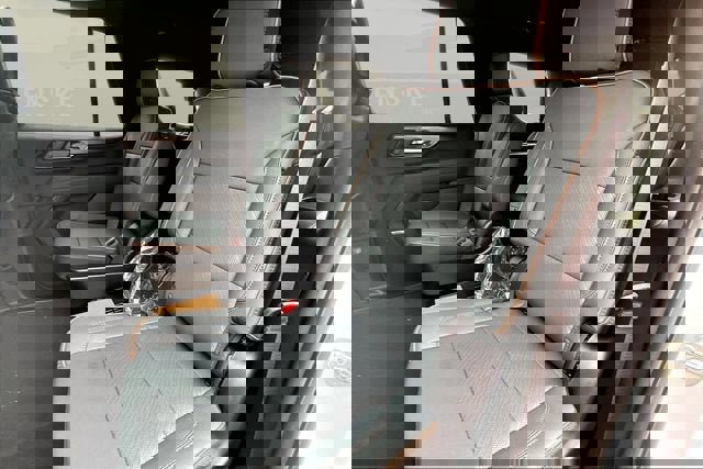 New 2026 GMC Yukon AT4 w/ AT4 Premium Plus Package image 12